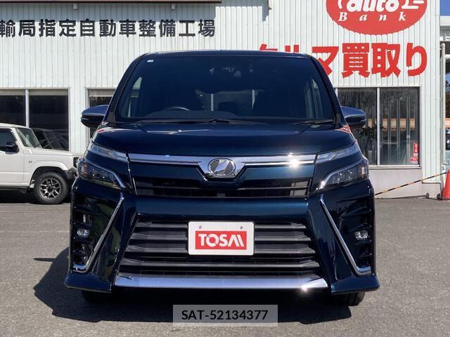 Toyota VOXY 2018-09 5881408-21