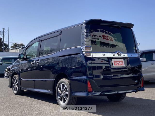 Toyota VOXY 2018-09 5881408-25