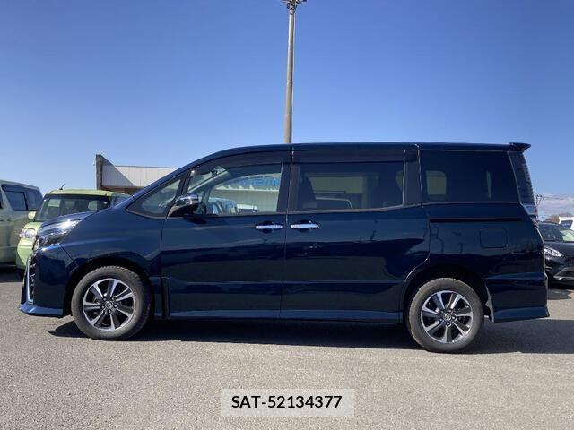 Toyota VOXY 2018-09 5881408-26