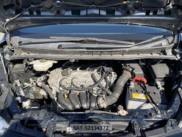Toyota VOXY 2018-09 5881408-29