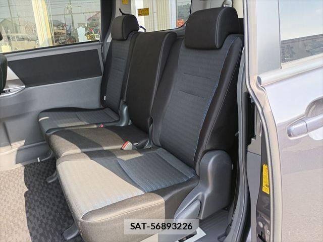 Toyota VOXY 2010-03 5881414-14