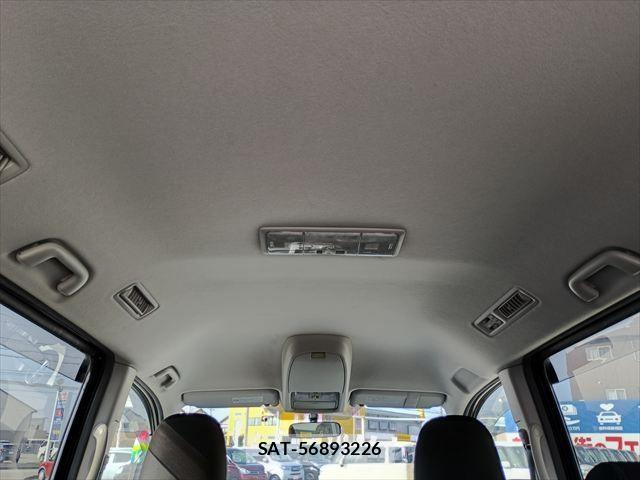 Toyota VOXY 2010-03 5881414-17