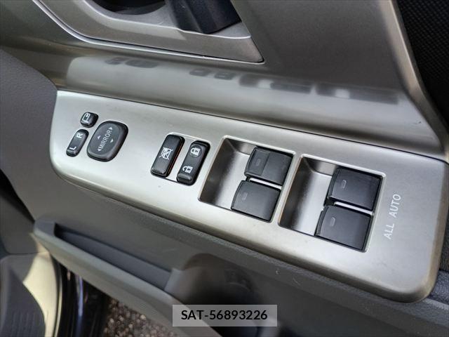 Toyota VOXY 2010-03 5881414-27