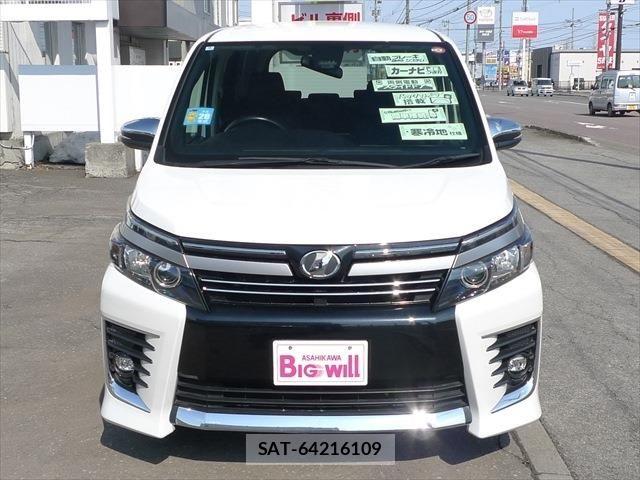 Toyota VOXY 2016-09 6220671-1