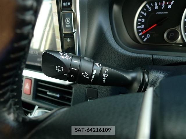 Toyota VOXY 2016-09 6220671-22