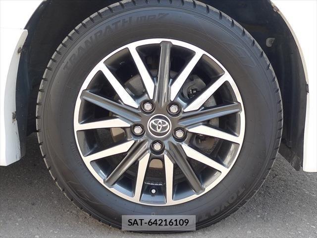 Toyota VOXY 2016-09 6220671-7