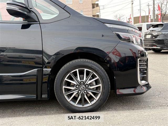 Toyota VOXY 2014-07 6277553-11