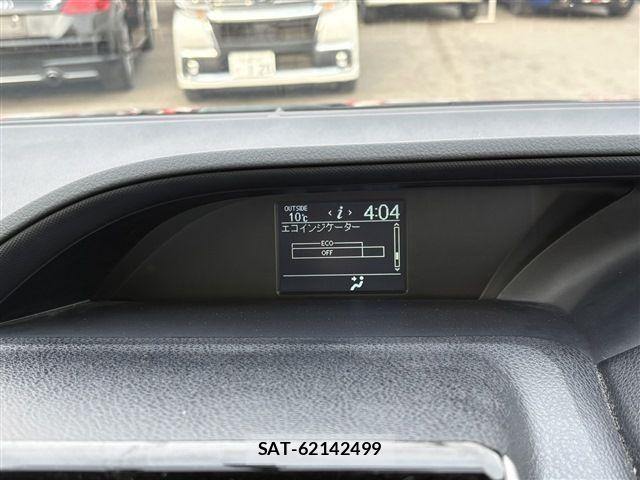Toyota VOXY 2014-07 6277553-22