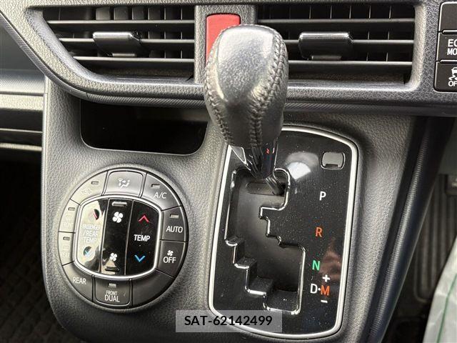 Toyota VOXY 2014-07 6277553-24
