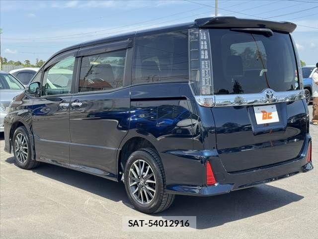 Toyota VOXY 2015-04 6504345-12