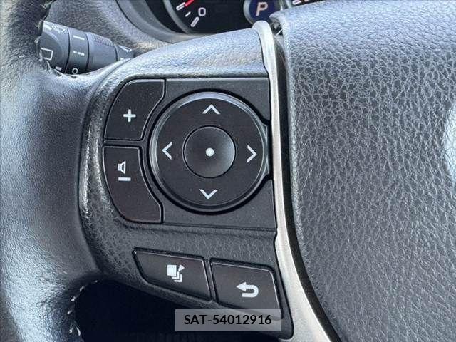 Toyota VOXY 2015-04 6504345-24