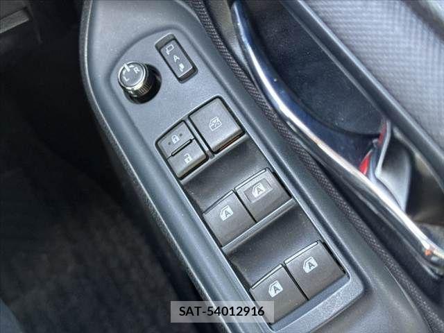 Toyota VOXY 2015-04 6504345-27