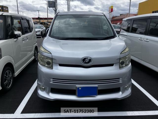 Toyota VOXY 2009-03 6615354-0