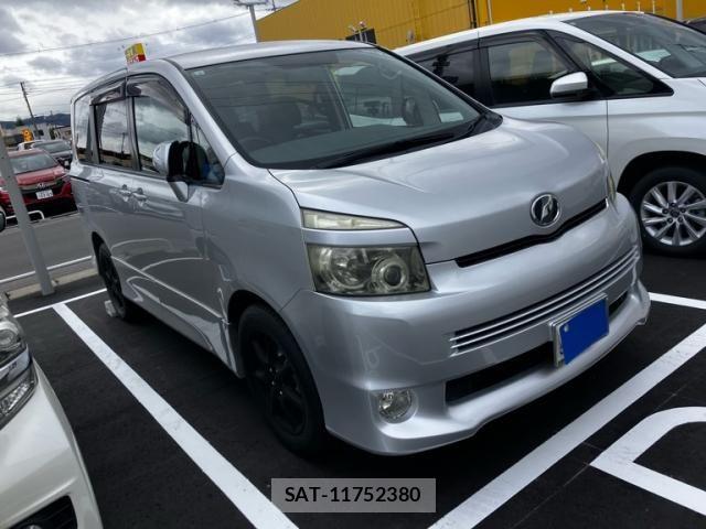 Toyota VOXY 2009-03 6615354-1