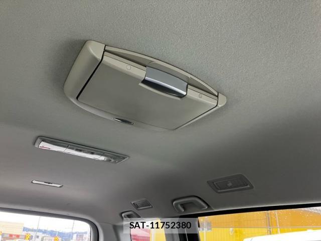 Toyota VOXY 2009-03 6615354-19