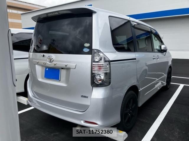 Toyota VOXY 2009-03 6615354-5