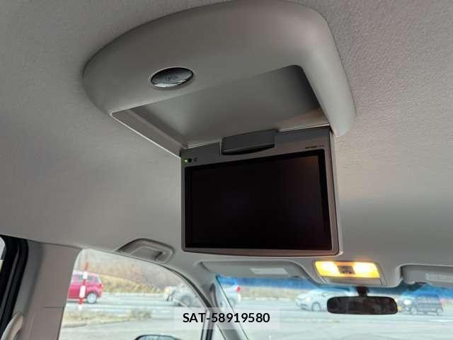 Toyota VOXY 2011-07 6615352-21