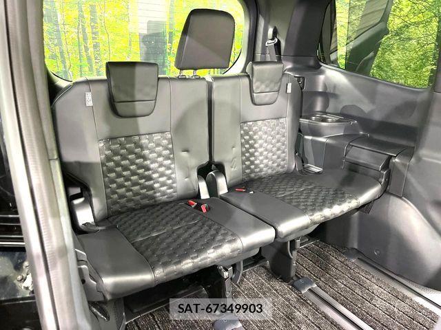 Toyota VOXY 2024-06 6615345-10