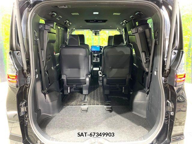 Toyota VOXY 2024-06 6615345-11