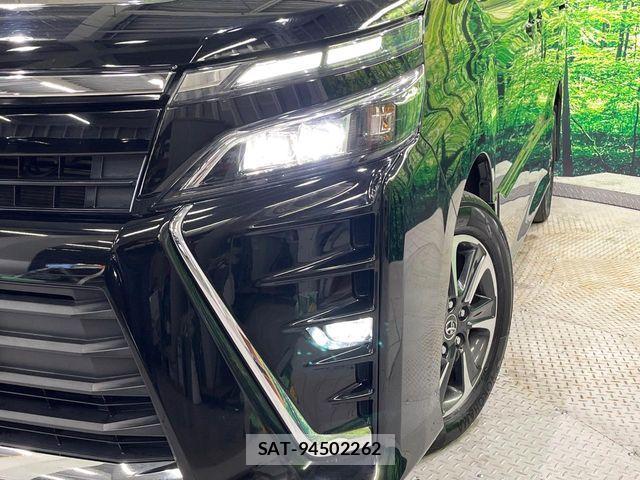 Toyota VOXY 2017-11 6615348-12