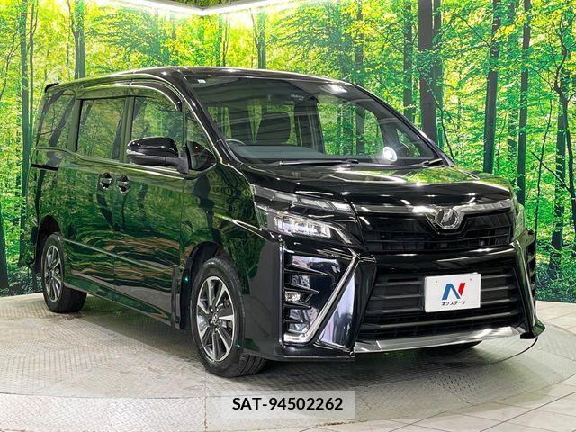 Toyota VOXY 2017-11 6615348-16