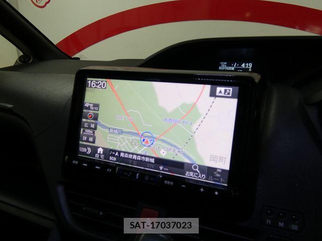 Toyota VOXY 2017-03 6678550-18