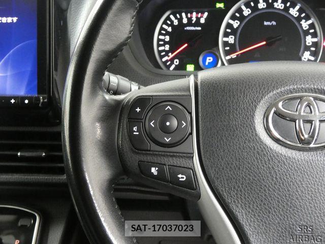Toyota VOXY 2017-03 6678550-5