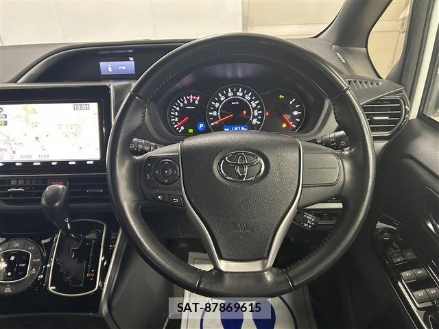 Toyota VOXY 2019-01 6691324-11