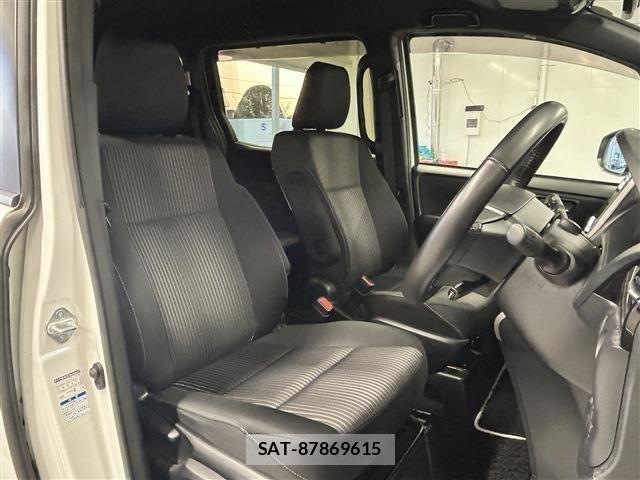 Toyota VOXY 2019-01 6691324-20