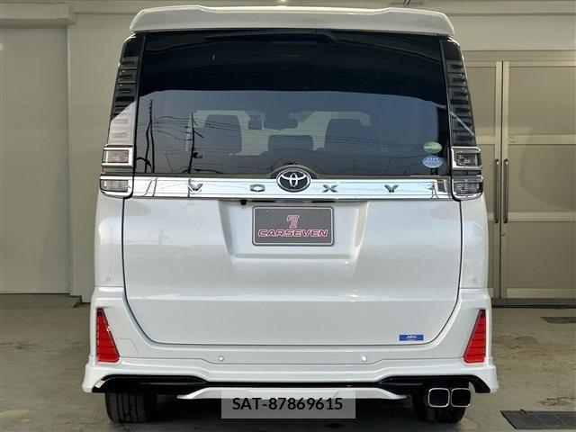 Toyota VOXY 2019-01 6691324-5