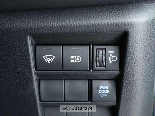 Toyota VOXY 2024-04 6753657-11
