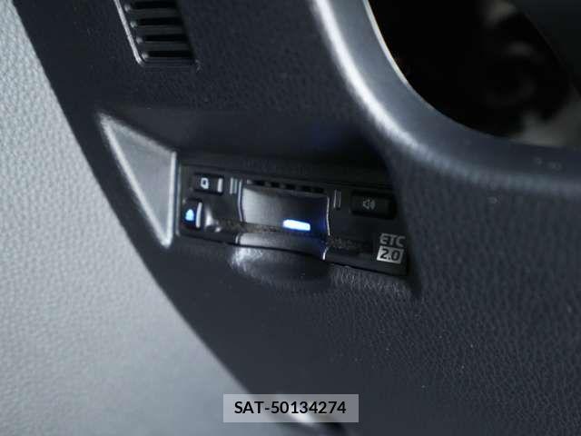 Toyota VOXY 2024-04 6753657-15