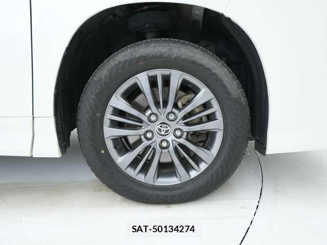 Toyota VOXY 2024-04 6753657-16