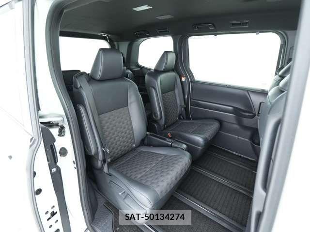 Toyota VOXY 2024-04 6753657-6