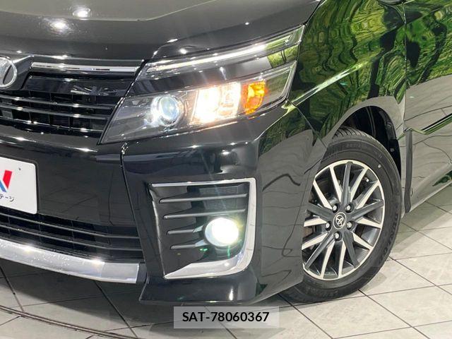 Toyota VOXY 2017-04 6753660-14