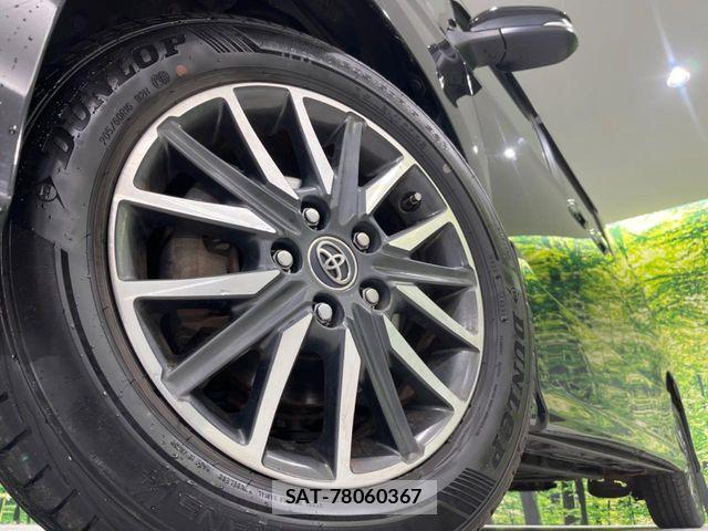 Toyota VOXY 2017-04 6753660-15