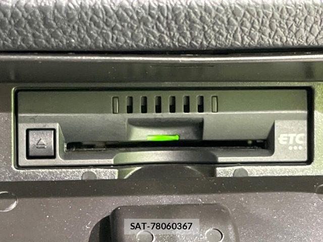Toyota VOXY 2017-04 6753660-7