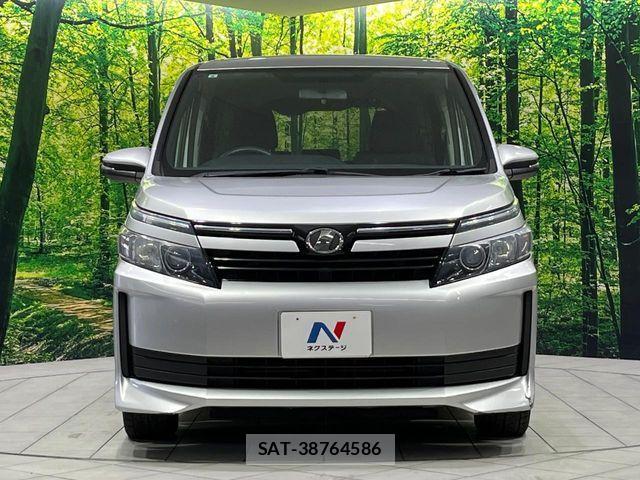 Toyota VOXY 2015-01 6753659-13