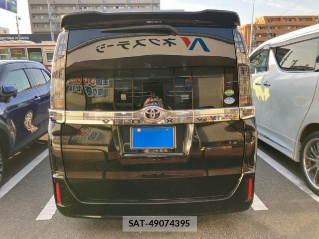 Toyota VOXY 2016-07 6914671-3
