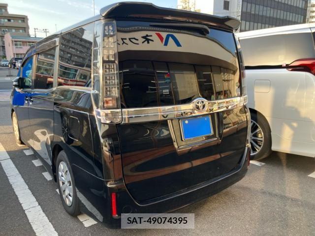 Toyota VOXY 2016-07 6914671-4