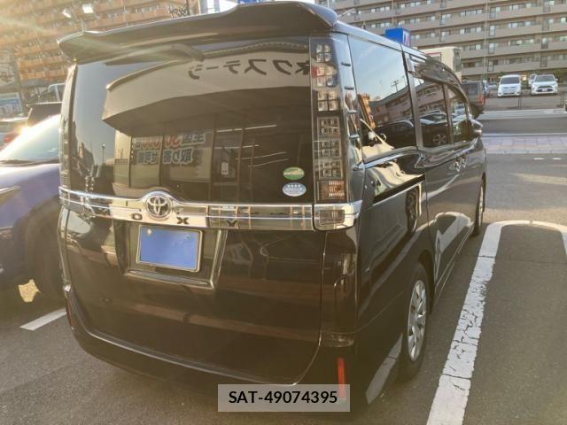Toyota VOXY 2016-07 6914671-5