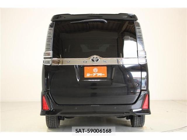 Toyota VOXY 2021-03 6914670-10