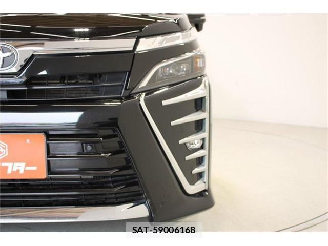 Toyota VOXY 2021-03 6914670-13