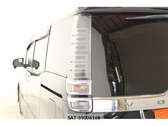 Toyota VOXY 2021-03 6914670-18
