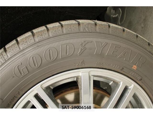 Toyota VOXY 2021-03 6914670-25