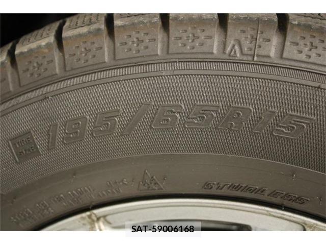 Toyota VOXY 2021-03 6914670-26
