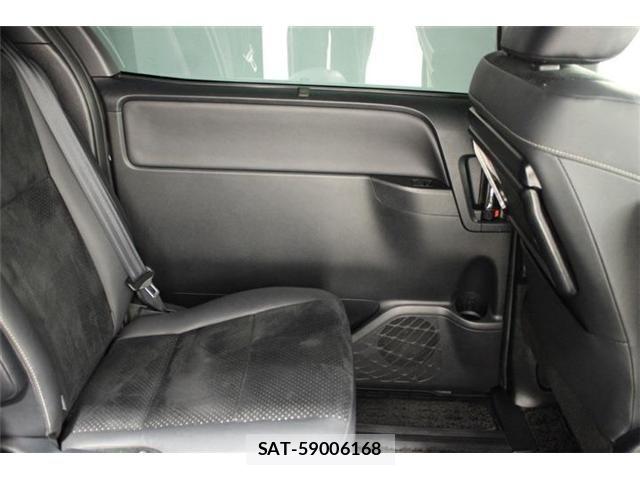 Toyota VOXY 2021-03 6914670-29