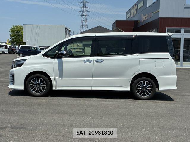 Toyota VOXY 2017-01 6998908-9