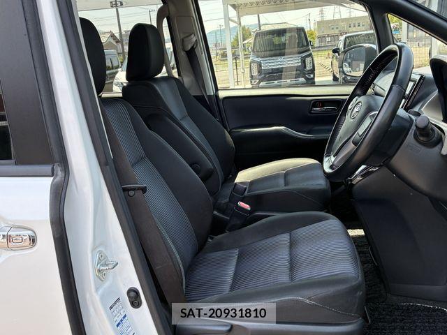 Toyota VOXY 2017-01 6998908-14