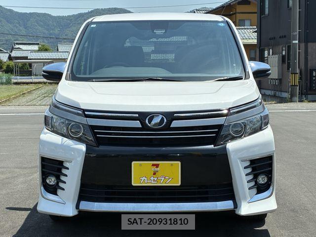 Toyota VOXY 2017-01 6998908-5